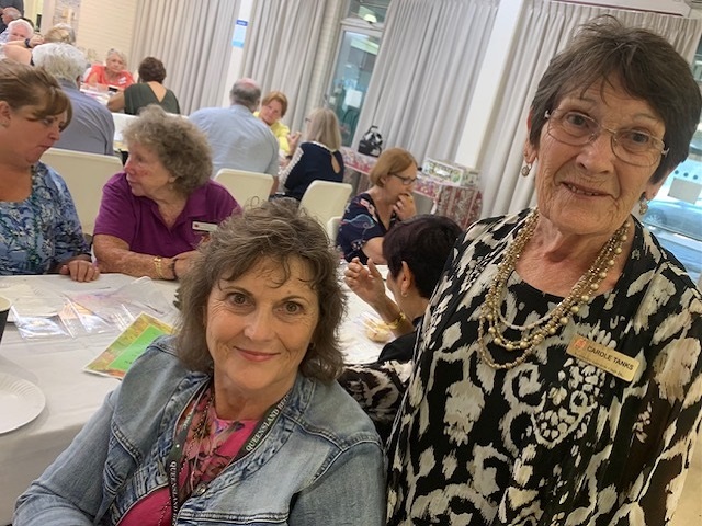 Judge Lee Thornycroft and President of Kenmore Garden Club Carol Tanks