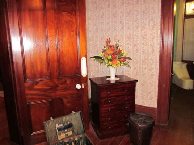 House Dressing Table